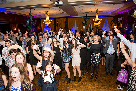 Party 204_