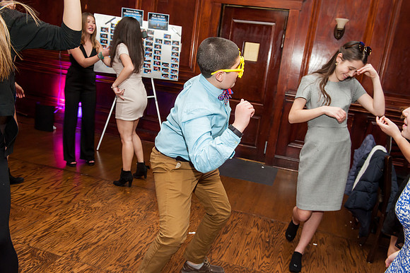 Party 447_