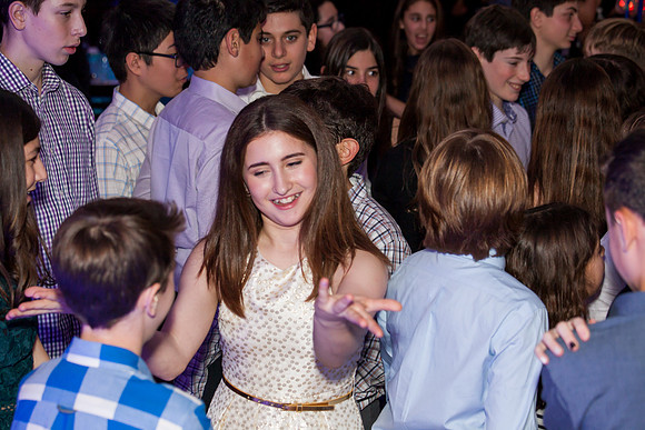 Party 352_