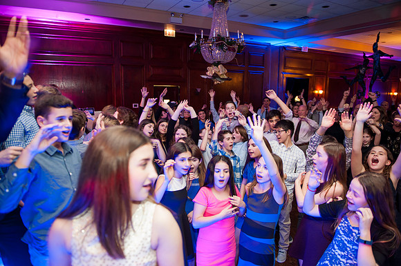 Party 208_
