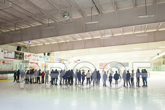 071_SkatingParty