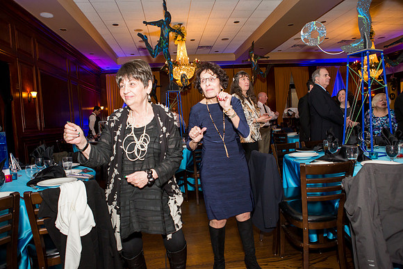 Party 244_