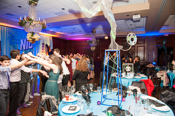 Party 252_