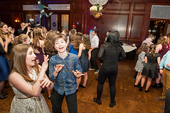 Party 437_