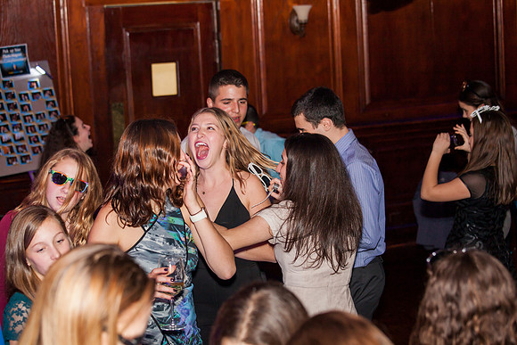 Party 442_